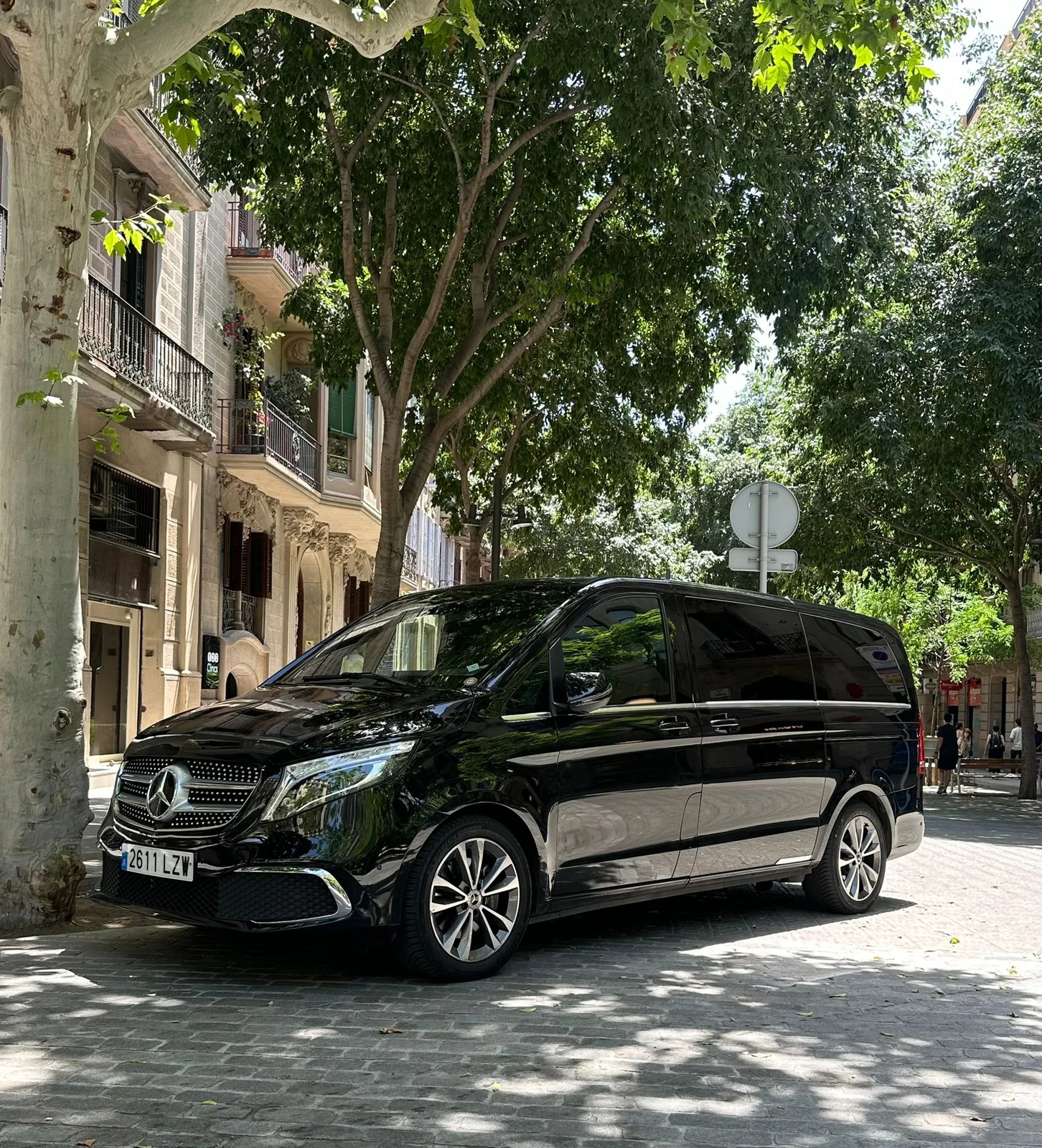 A Press I Car Mercedes-Benz V-Class on a street in Barcelona